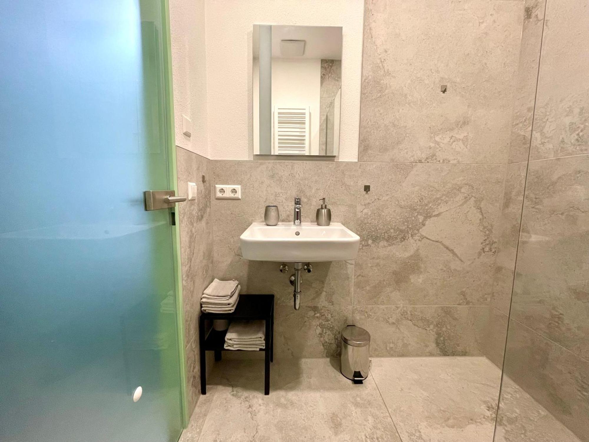 Neu Wunderschoenenes Weisses Apartament Am Schloessle Zentrum Goldstadt Пфорцхайм Экстерьер фото