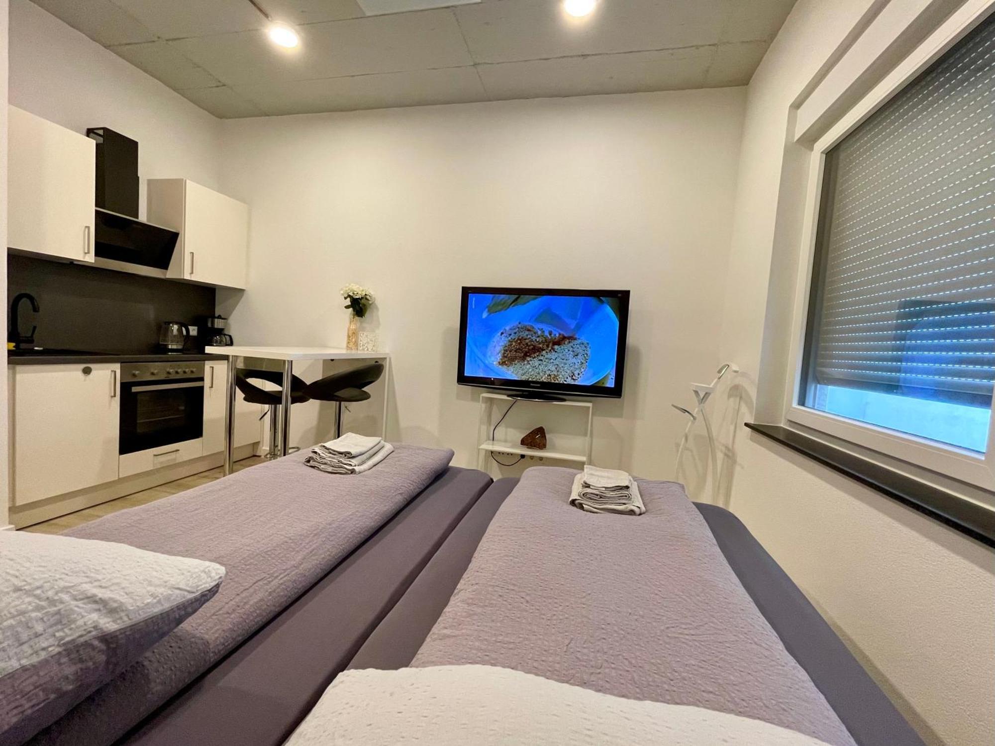 Neu Wunderschoenenes Weisses Apartament Am Schloessle Zentrum Goldstadt Пфорцхайм Экстерьер фото