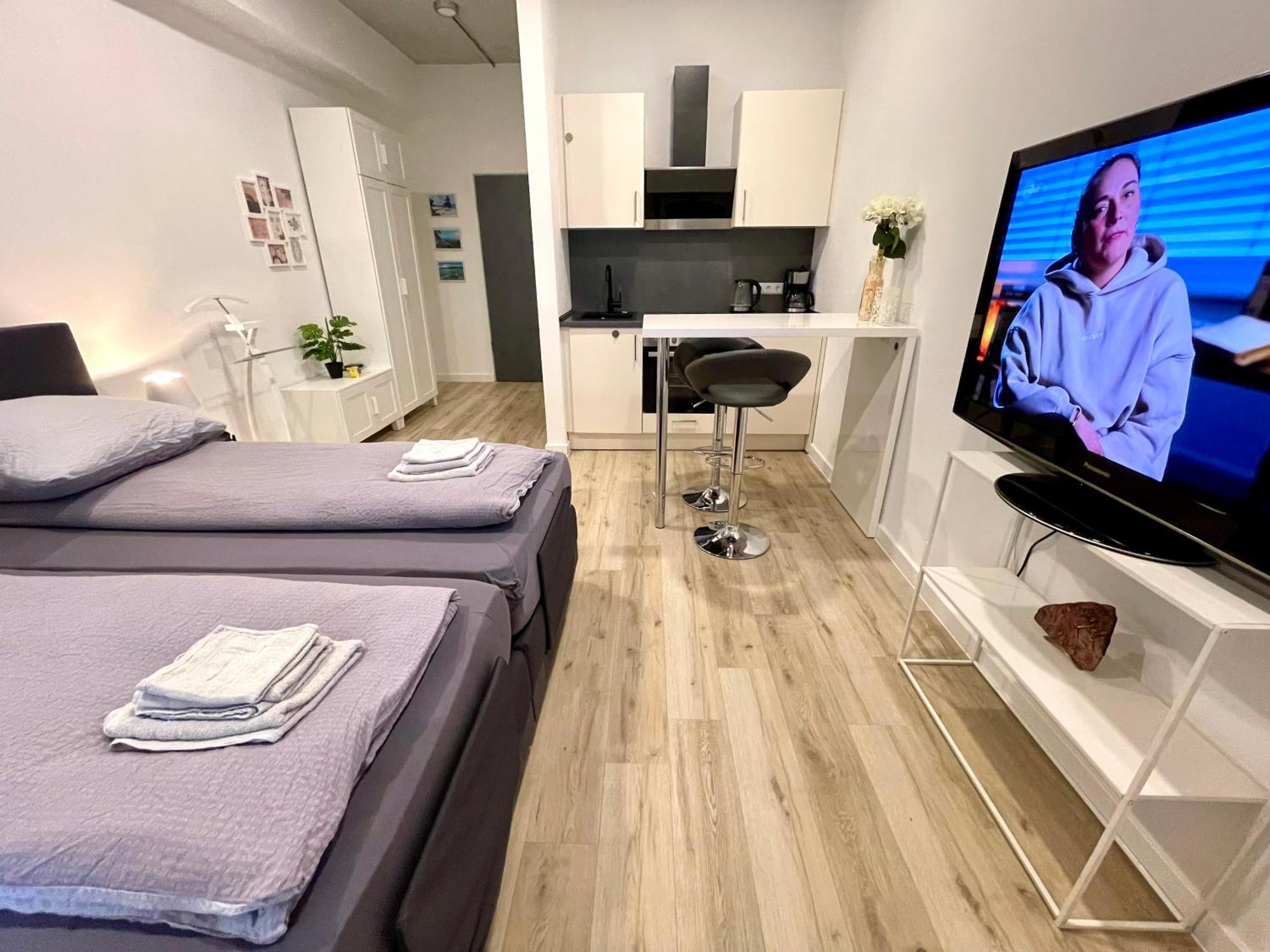Neu Wunderschoenenes Weisses Apartament Am Schloessle Zentrum Goldstadt Пфорцхайм Экстерьер фото