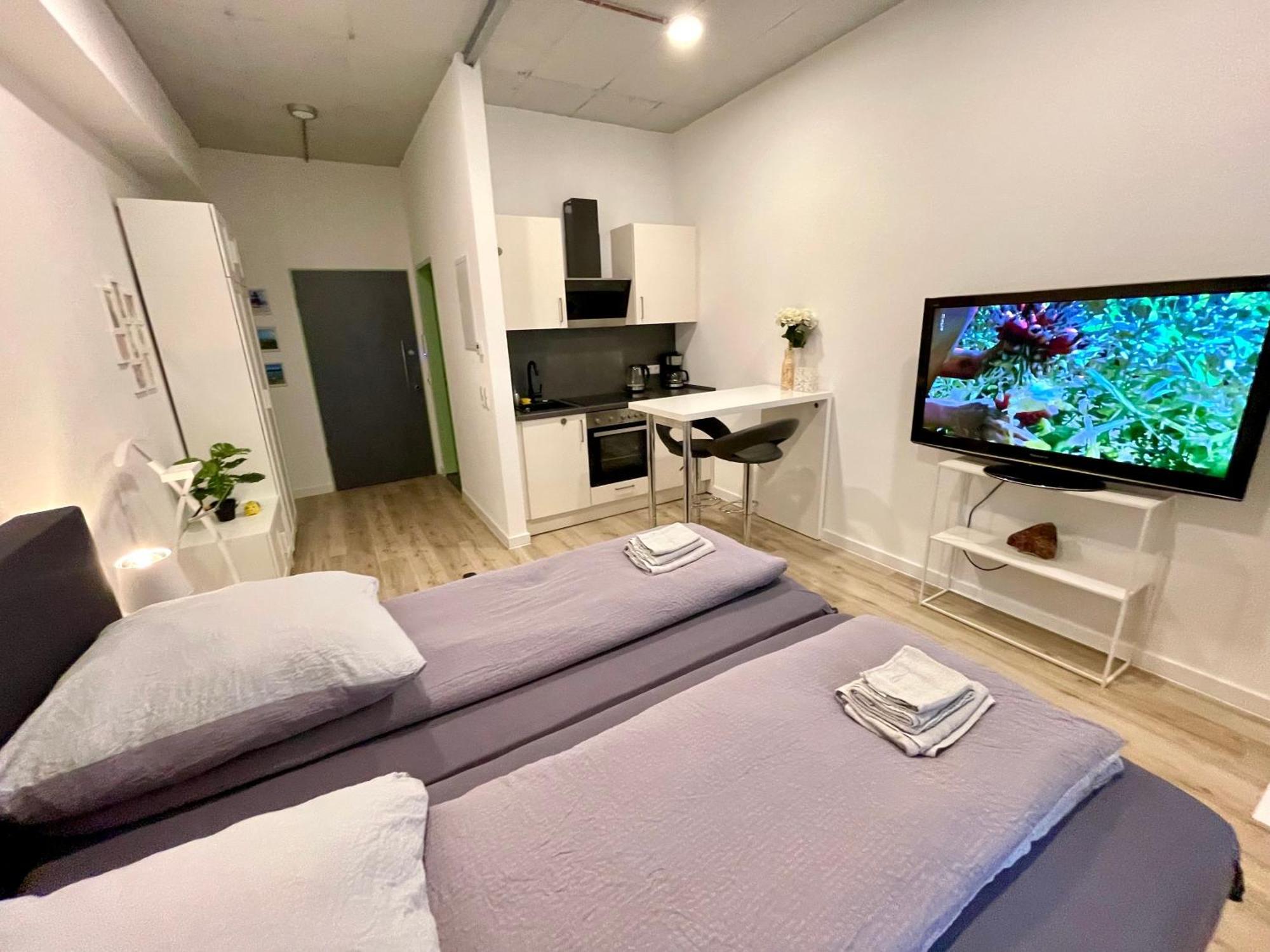 Neu Wunderschoenenes Weisses Apartament Am Schloessle Zentrum Goldstadt Пфорцхайм Экстерьер фото
