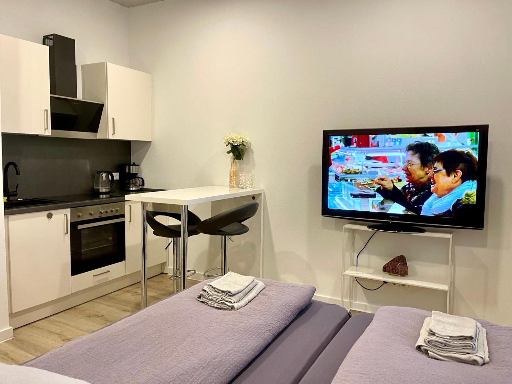Neu Wunderschoenenes Weisses Apartament Am Schloessle Zentrum Goldstadt Пфорцхайм Экстерьер фото
